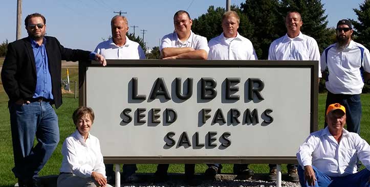 عائلة لاوبر في Lauber Seed Farms