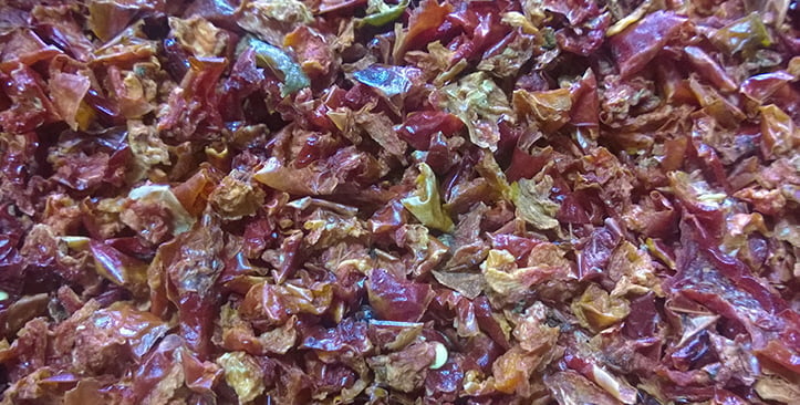 Dehydrated bell pepper sorting by TOMRA